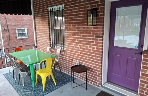 Fairlawn House | Luxury spacious charming DC row house + free parking