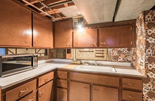Warren House | Luxury spacious Home in a quite neighborhood.