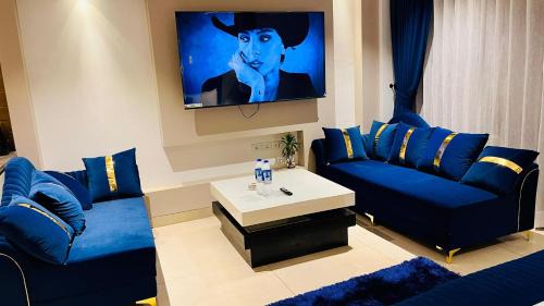 Gurugram Apartment | Luxury Studios Key 9