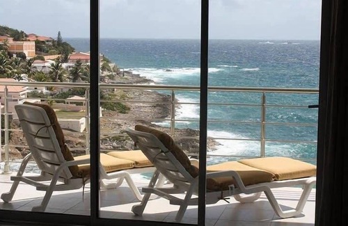 Point Blanche Apartment | Luxury Suite 2.4 in Seneca by Personal Villas - Enjoy the Amazing Ocean Views