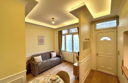15th Arrondissement Apartment | Luxury Suite 4* - 31 sqm - Tour Eiffel/Parc des Expositions - 3p