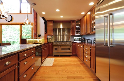 Spring Mills Cabin | Luxury Timber Frame Mountaintop Lodge, Stunning Views, 5 Suites, Chef's Kitchen