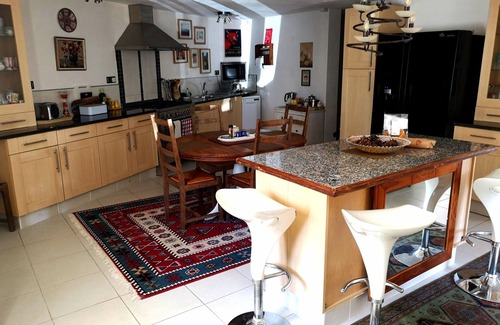 Ginoles Apartment | Luxury two bed apartment with private heated pool