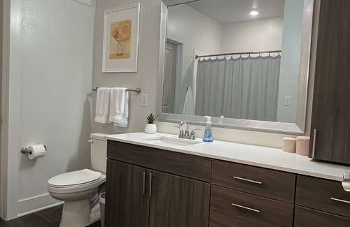 Meridian House | Luxury Unit with Countless Amenities