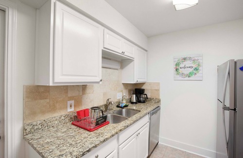 Tanglewood Estates House | Luxury upgraded, high ceiling home near Domain, high tech corrida, businesses.