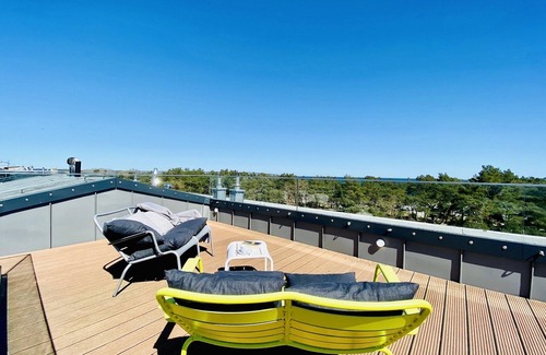 Prora Apartment | Luxury vacation apartment Strandloft 12 in Prora Düne 7 with sea view roof terrace