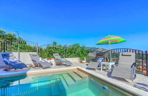 Solin Villa | Luxury vacation Villa with amazing views, pool and jacuzzi