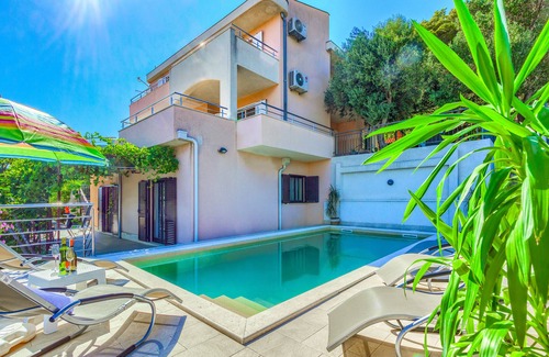 Solin Villa | Luxury vacation Villa with amazing views, pool and jacuzzi