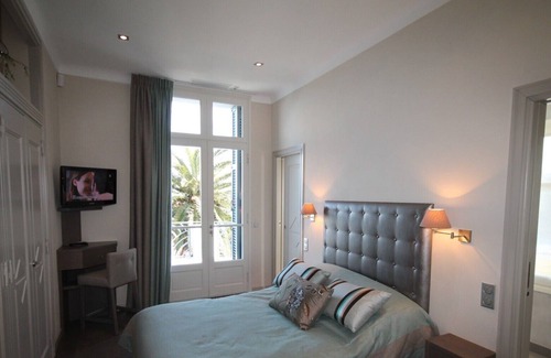Mandelieu-la-Napoule Beach Villa | Luxury villa on the beach