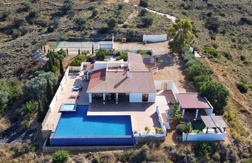 Bedar Villa | Luxury villa 5 bed 3 bath inc separate annex infinity pool/hot tub, games area.