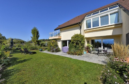 Annecy Villa | Luxury villa between Annecy and Geneva with magnificent mountain views