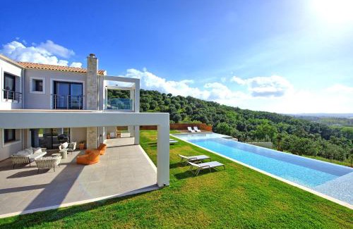 Almiros Beach Villa | Luxury Villa Ebellina by PosarelliVillas