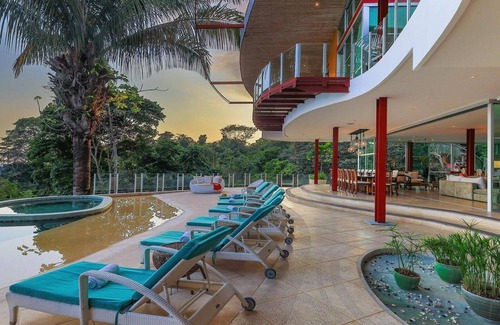 Manuel Antonio Villa | Luxury Villa, In House Spa & Gym, Hotel-size Pool, Event Tent, Chef Included