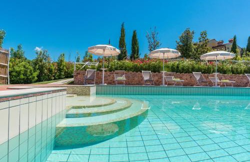 Palaia Villa | Luxury Villa in Tuscany with Pool near Pisa and Florence - Ten Bedrooms 20 pl