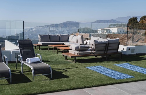 Motril Villa | Luxury Villa in the Middle of the Sun-kissed Costa Tropical With Infinity Pool