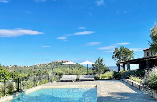 Castel del Piano Villa | Luxury Villa in Tuscany with Pool, Gateway to Val d’Orcia & Montalcino