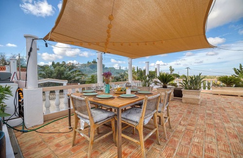 Funchal Villa | Luxury Villa * Large Pool * Hot tub * Elevated Ocean views * Beaches nearby