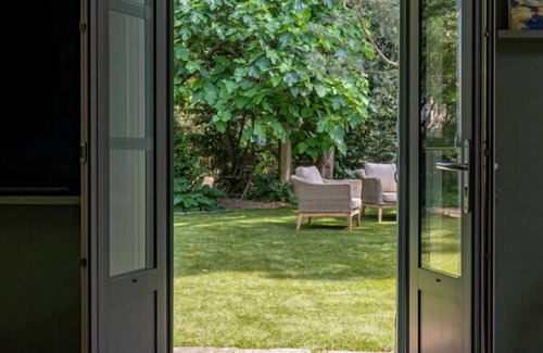 Aiguelongue Villa | Luxury Villa located in Montpellier and walking distance to all amenities
