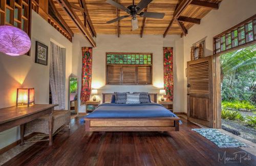 Punta Uva Villa | Luxury Villa Macaw Pool House with FiberOp and Oceanviews