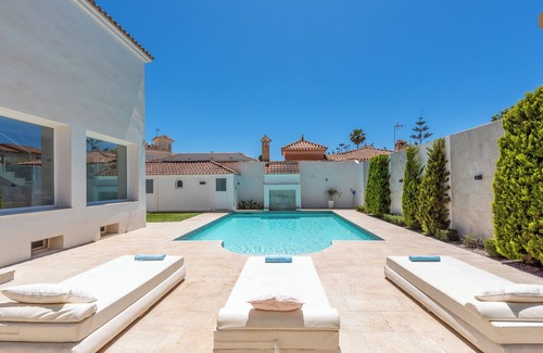 Guadalmar Villa | Luxury Villa "Ohana 2" with Pool, Wi-Fi, Terrace & Garden