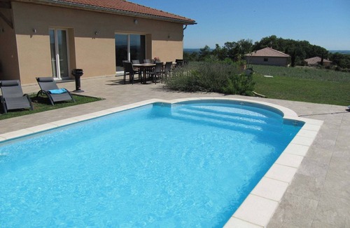 Thermes-Magnoac Villa | Luxury villa with pool in Thermes-Magnoac