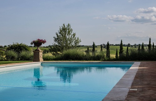 Cortona Villa | Luxury villa with amazing views, beautiful gardens and private pool