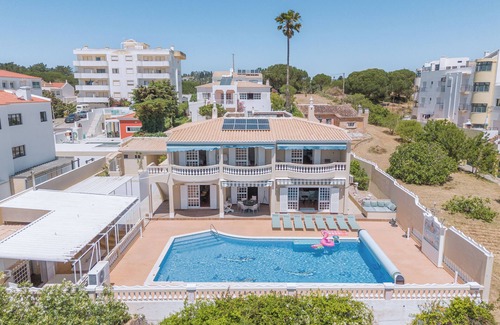 Alfarrobeira Villa | Luxury villa with best sea view in Lagos, Meia Praia, 6 rooms, 12 persons.