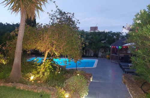 Aldeia das Acoteias Villa | Luxury Villa With Private Pool & Gardens, Near Beaches and Marina