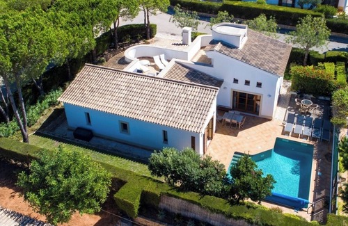 Raposeira Villa | Luxury Villa with Private Pool