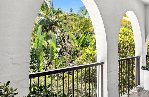 Mosman House | Luxury Villas Balmoral Luxe Escape (Walk to Beach)