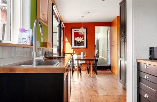 Collingwood House | Luxury Villas Little Charles (Pet Friendly)