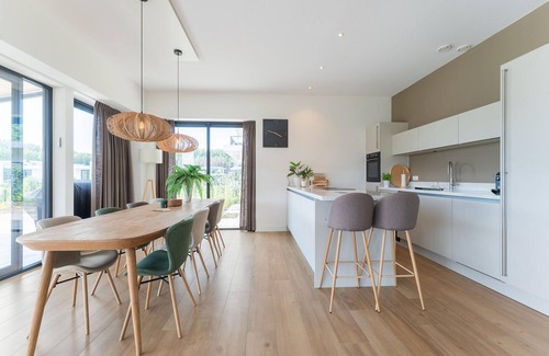 Zeewolde House | Luxury water villa in Harderwold with jetty