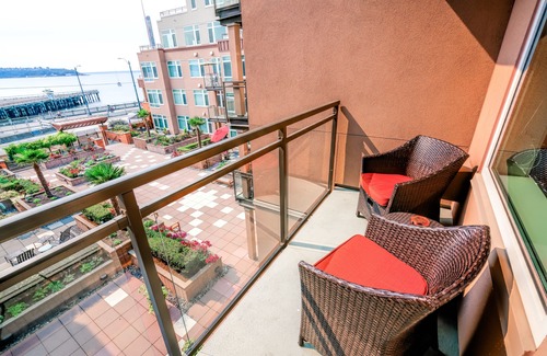 Downtown Seattle Condo | Luxury waterfront unit in downtown Seattle with balcony, A/C, and parking