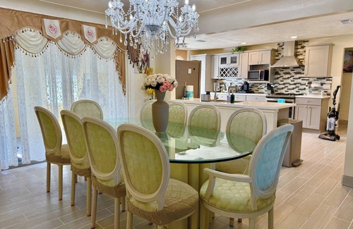 Holly Hill House | Luxury Waterfront Retreat near Daytona Beach