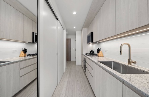 West Loop Apartment | Luxury West Loop Rentals: Modern Suites w/City Views & Resort Amenities