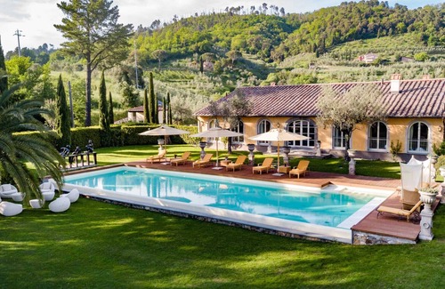 Lucca Villa | Luxury Wine Estate Villa Framed Among Lucca' Hills