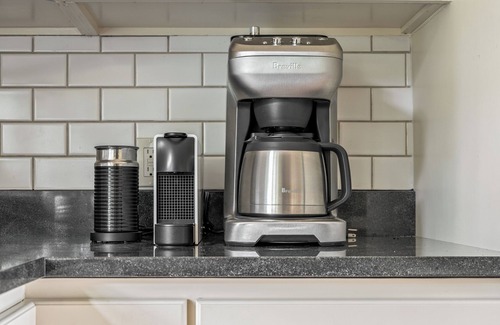 West Hartford House | Luxury Winter Countryside Escape - pool, pond, and more!