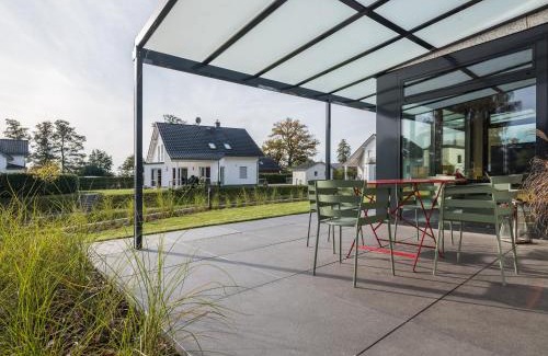 Krakow am See Villa | Luxus Ferienhaus für 8 Personen am See inkl. Boot