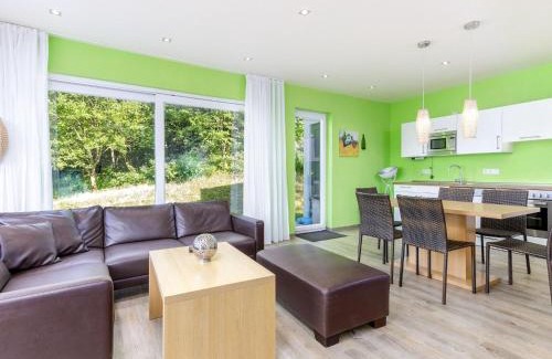 Waxweiler House | Luxusbungalow im Campingpark