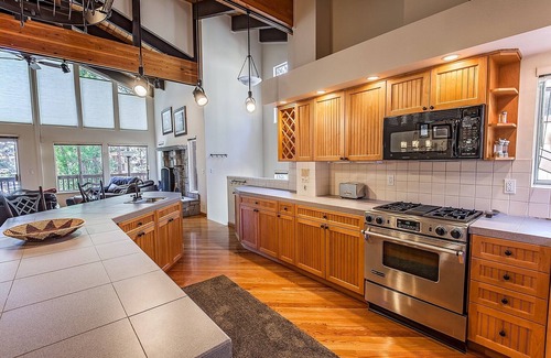 Zephyr Cove House | LV93. Lake Village Town Home. Close to Casinos and Beaches