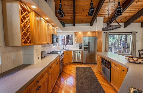 Zephyr Cove House | LV93. Lake Village Town Home. Close to Casinos and Beaches