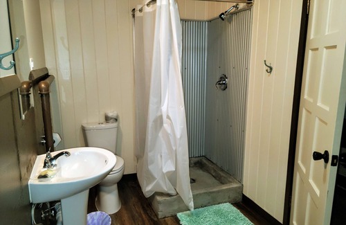 Almo Hotel | Lynnhurst Resort - Motel Unit 8 on Beautiful Kentucky Lake!