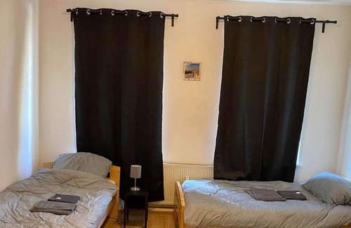 Probstheida Apartment | Lz01 Schöne Monteurwohnung, Zentrumsnah mit TV & Wlan