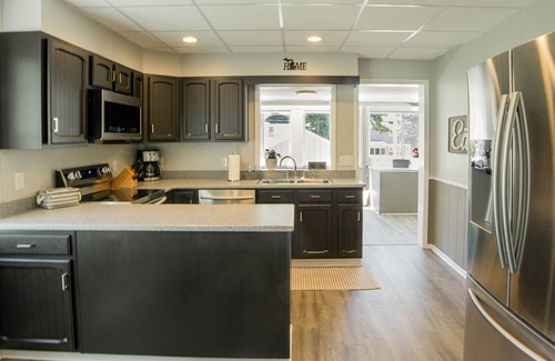 Frankfort House | M22 Rentals Premier Home - 3 blocks to Lake Michigan!nn2025 Calendar is OPEN!