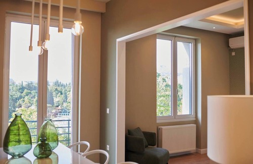 Mets Apartment | Ma Maison N°6 Acropolis View Mansion/3bdr Suite/500Mbps/8' walk to Acropolis