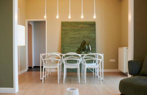 Mets House | Ma Maison No6 Acropolis View Mansion,3bdrs,400mbps