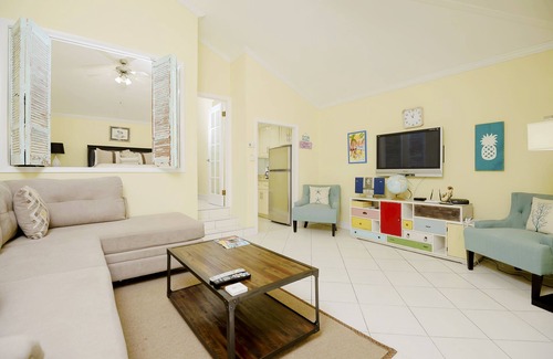 Paradise Island Villa | Ma's Hideaway paradise