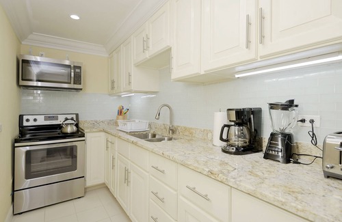 Paradise Island Villa | Ma's Hideaway paradise