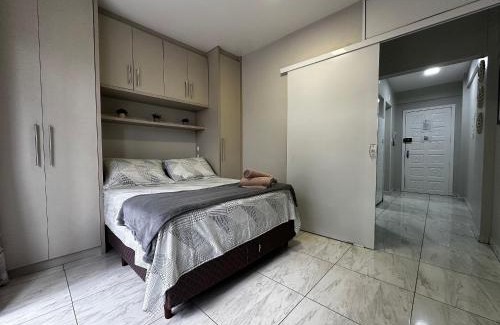 Pioneiros Apartment | MA01- Kitnet com Ar | Vista Big Wheel | Garagem