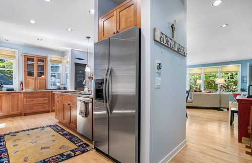 Macatawa House | Macatawa/Lake Michigan = Spacious Airy Home in Gated Macatawa Park